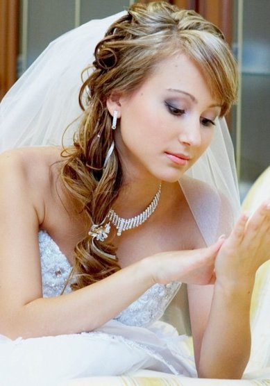 Прическа на свадьбу Е13814 - Стилист-визажист Елена Дороднова