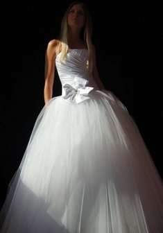 Свадебное платье 1128-A30907. С пышной юбкой, длинное без шлейфа.