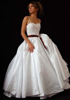 Свадебное платье 1134-A30908. С пышной юбкой, длинное со шлейфом.