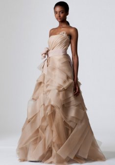 Свадебное платье VN9-V31020. А-силуэт, длинное без шлейфа.