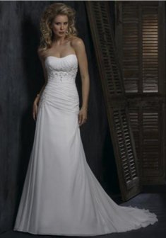 Свадебное платье VN29-V31028. С прямой юбкой, длинное со шлейфом.