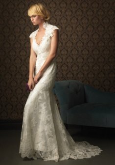 Свадебное платье VN38-V31035. С прямой юбкой, длинное со шлейфом.