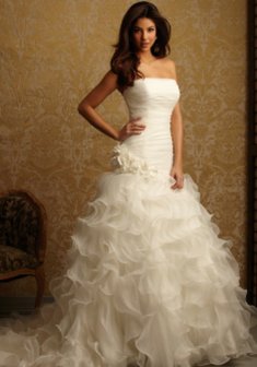 Свадебное платье VN40-V31038. С пышной юбкой, длинное со шлейфом.