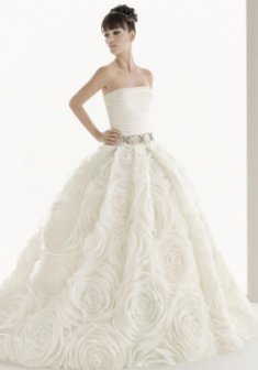 Свадебное платье VN42-V31039. С пышной юбкой, длинное без шлейфа.