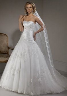 Свадебное платье BS-58-Д31387. С пышной юбкой, длинное со шлейфом.