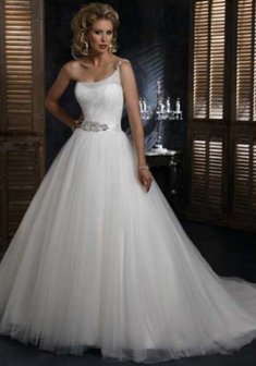 Свадебное платье BS-53-Д31390. С пышной юбкой, длинное со шлейфом.